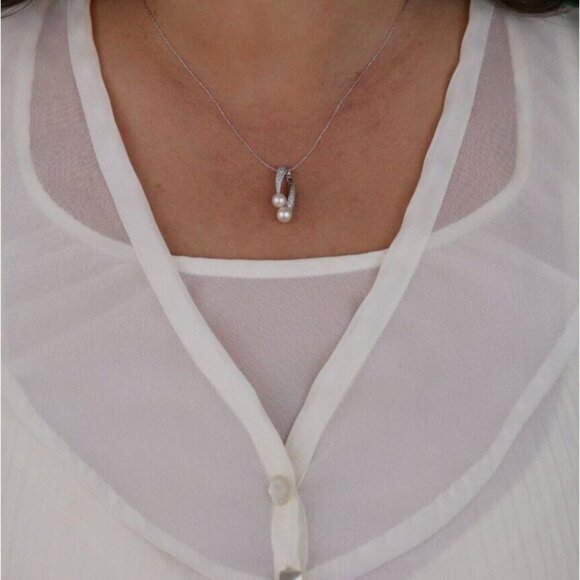 10k White Gold Freshwater Pearl and Diamond Necklace 18" Chain - Picture 4 of 7